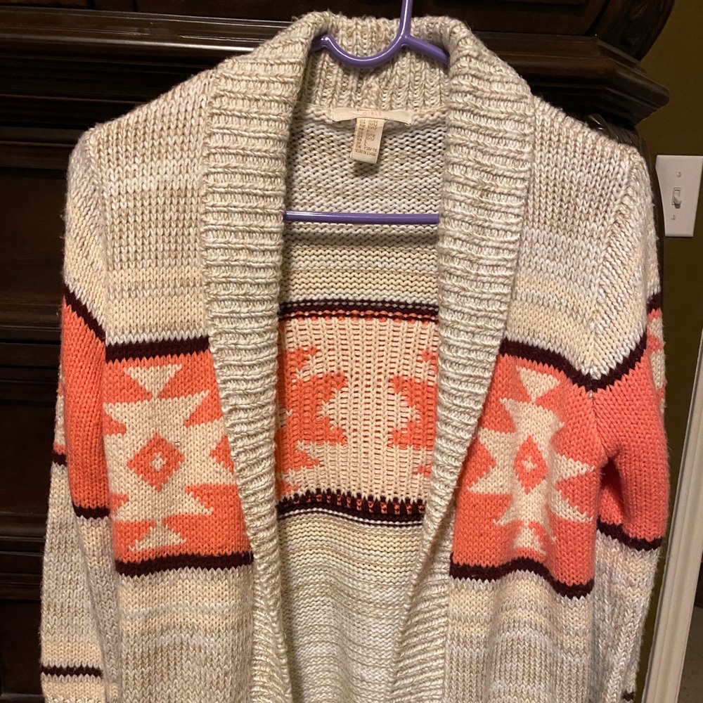 Soft Sweater for cute lil Girl, Good Condition